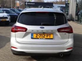 Ford Focus thumbnail 4