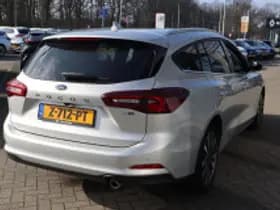 Ford Focus thumbnail 6