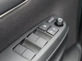 Toyota Yaris thumbnail 61
