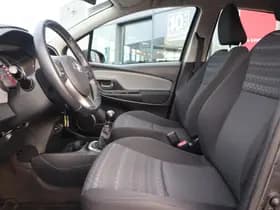 Toyota Yaris thumbnail 18