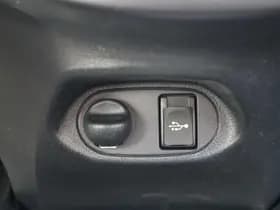 Toyota Yaris thumbnail 32