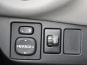 Toyota Yaris thumbnail 57