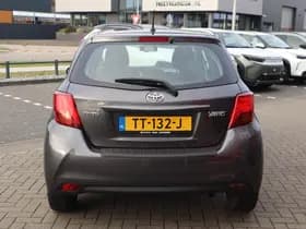 Toyota Yaris thumbnail 10