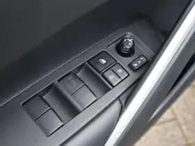 Toyota Corolla thumbnail 26