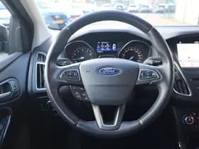 Ford Focus thumbnail 24