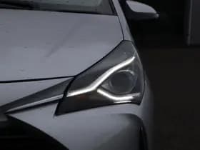 Toyota Yaris thumbnail 17