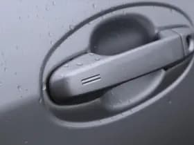 Toyota Yaris thumbnail 19