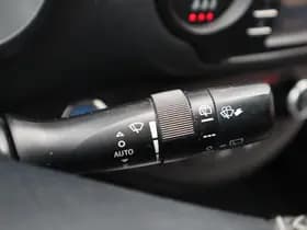 Toyota Yaris thumbnail 30