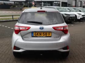 Toyota Yaris thumbnail 4
