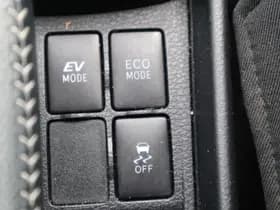 Toyota Yaris thumbnail 40