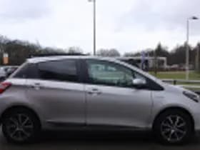 Toyota Yaris thumbnail 51