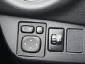 Toyota Yaris thumbnail 70