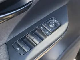 Toyota C hr thumbnail 24