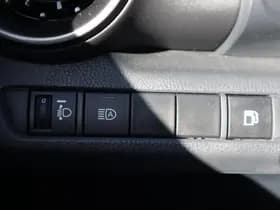 Toyota C hr thumbnail 33