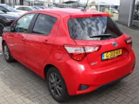 Toyota Yaris thumbnail 3