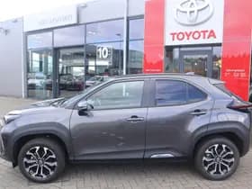 Toyota Yaris Cross thumbnail 2