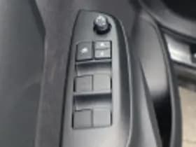 Toyota Yaris Cross thumbnail 60