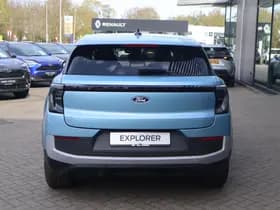Ford Explorer thumbnail 10