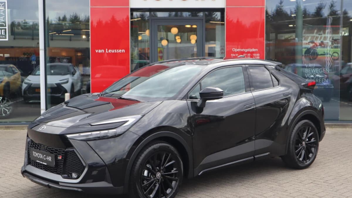 Toyota C hr — foto 1