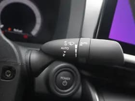 Toyota C hr thumbnail 36