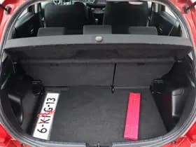 Toyota Yaris thumbnail 12