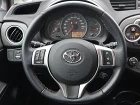 Toyota Yaris thumbnail 23