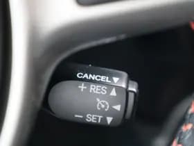 Toyota Yaris thumbnail 28