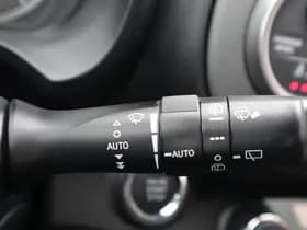 Toyota Yaris thumbnail 30