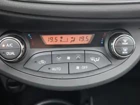 Toyota Yaris thumbnail 37