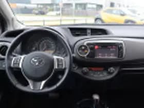 Toyota Yaris thumbnail 60