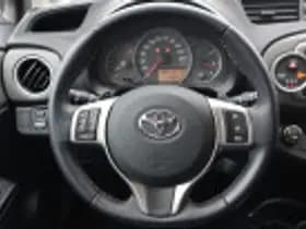 Toyota Yaris thumbnail 61