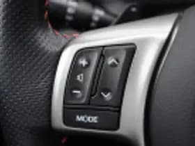 Toyota Yaris thumbnail 64