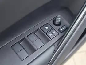 Toyota Corolla thumbnail 26