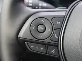 Toyota Corolla thumbnail 31