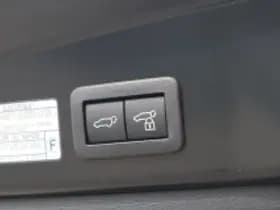 Toyota Corolla thumbnail 6