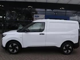 Ford E transit courier thumbnail 8