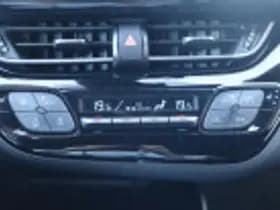 Toyota C hr thumbnail 93
