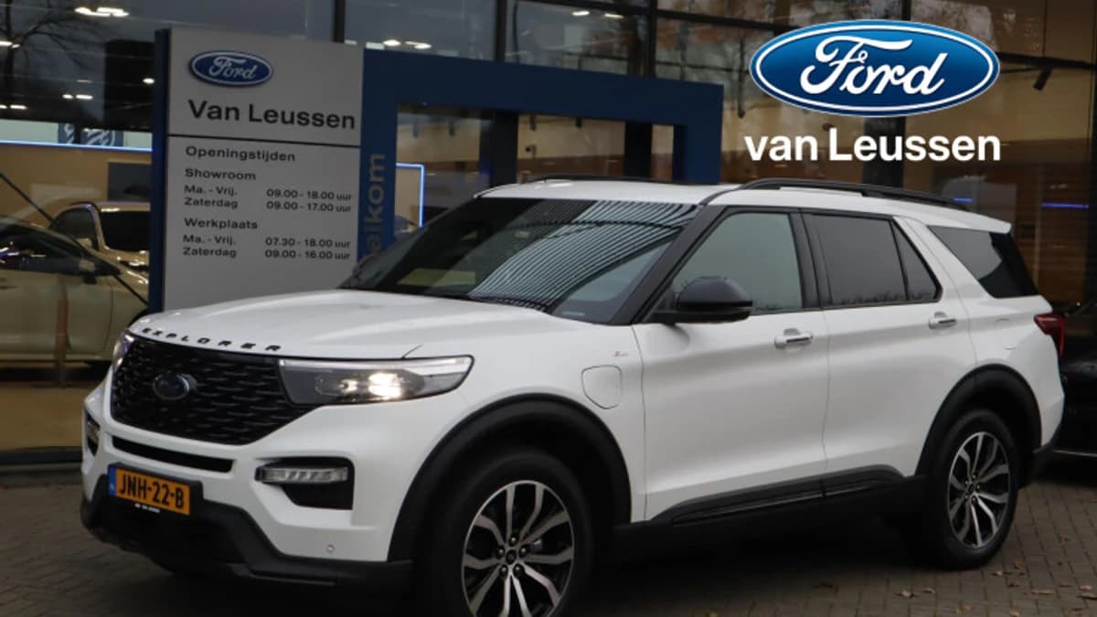 Ford Explorer — foto 1