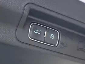 Ford Explorer thumbnail 14