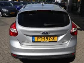 Ford Focus thumbnail 4