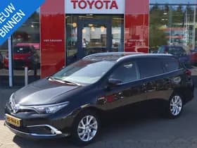 Toyota Auris thumbnail 1