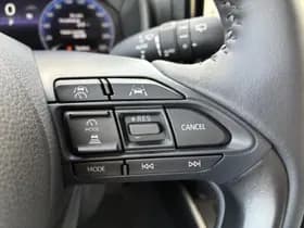 Toyota Yaris thumbnail 23