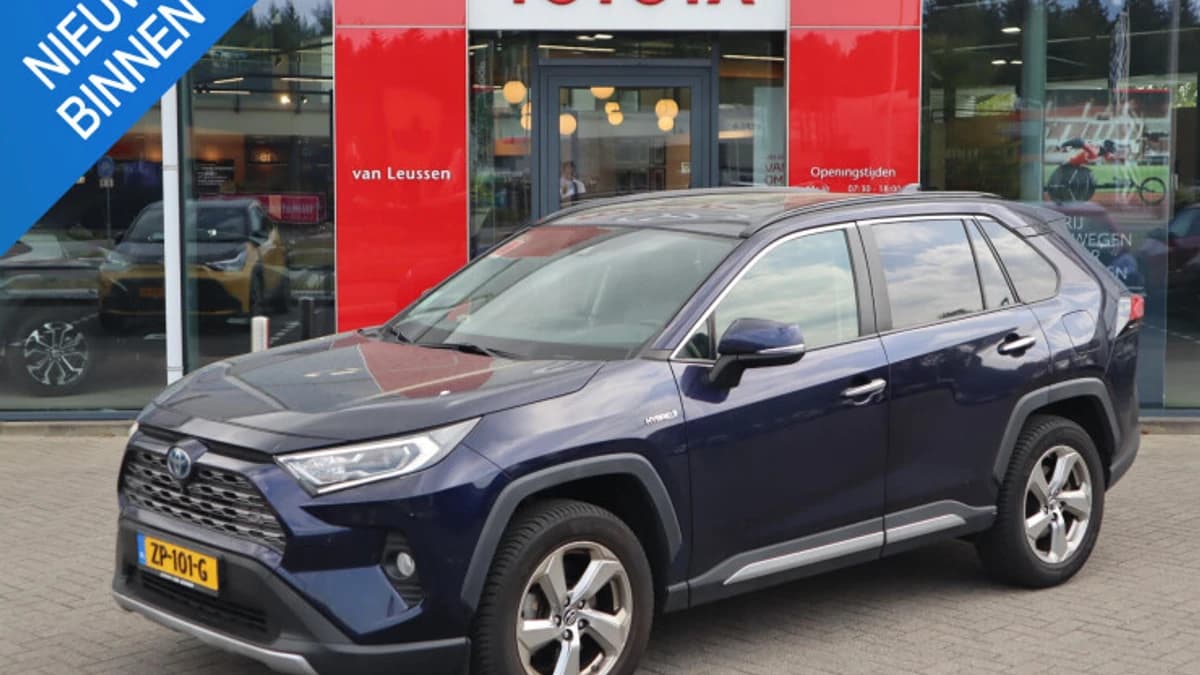Toyota RAV4 — foto 1