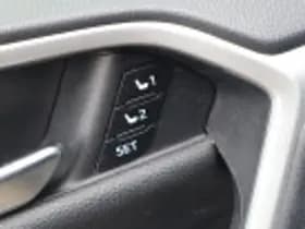 Toyota RAV4 thumbnail 73