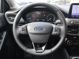 Ford Focus thumbnail 23