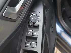 Ford Focus thumbnail 24