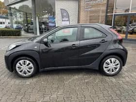 Toyota Aygo X thumbnail 2