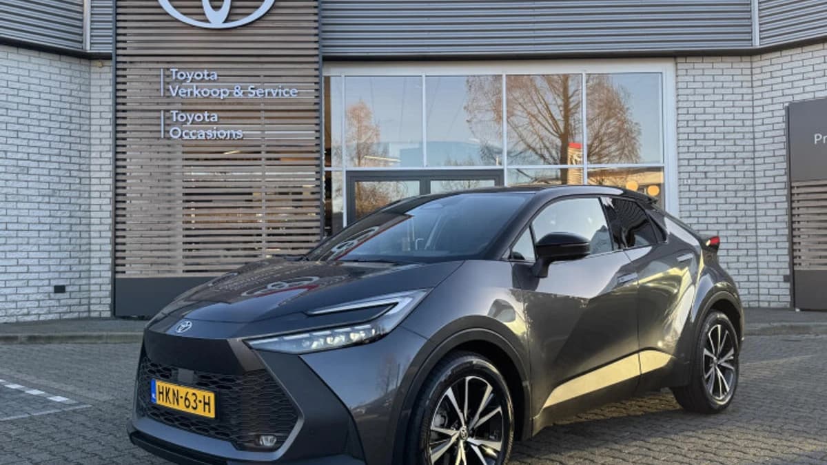 Toyota C hr — foto 1