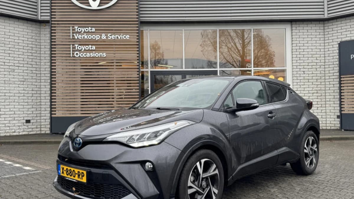 Toyota C hr — foto 1