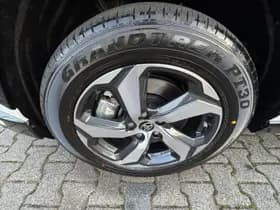 Toyota RAV4 thumbnail 17